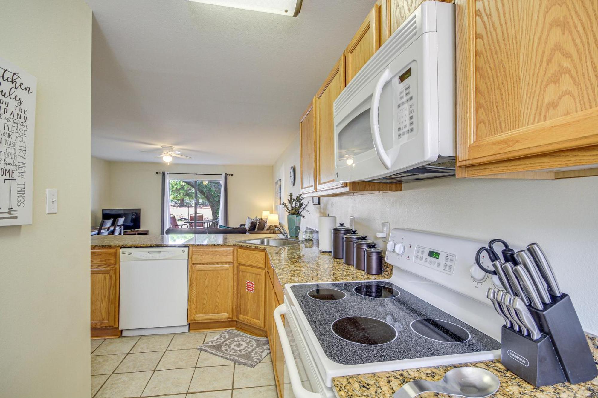 Airy Biloxi Condo With Patio Walk To Beach! 外观 照片